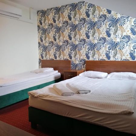 Pensjonat Telimena Hotel Zwierzyniec Exterior foto