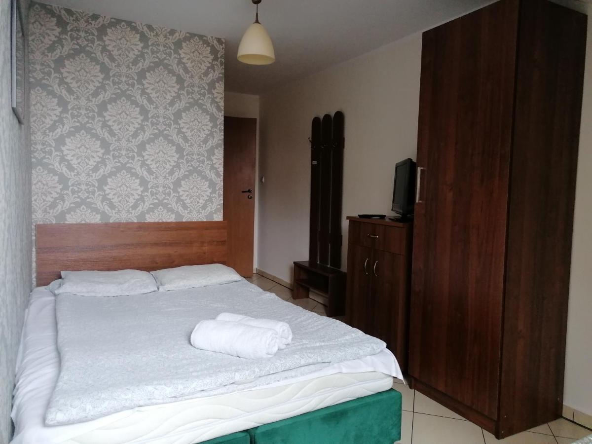 Pensjonat Telimena Hotel Zwierzyniec Exterior foto